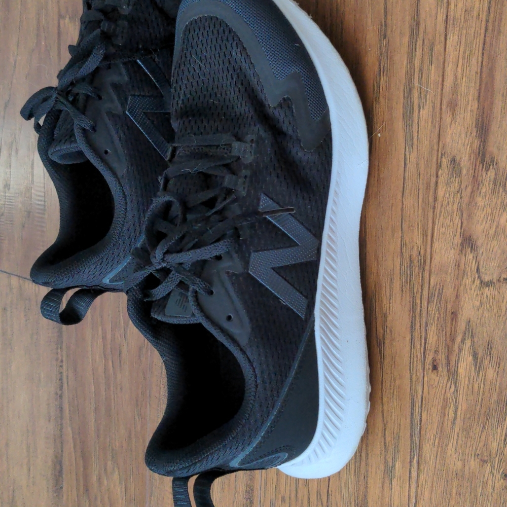 New Balance Black Sneakers